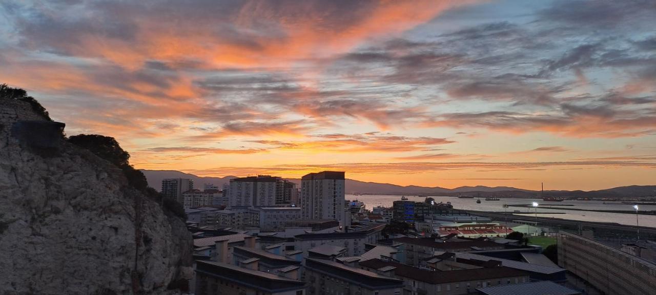 Beautiful Studio In Gibraltar - E1 Eksteriør bilde