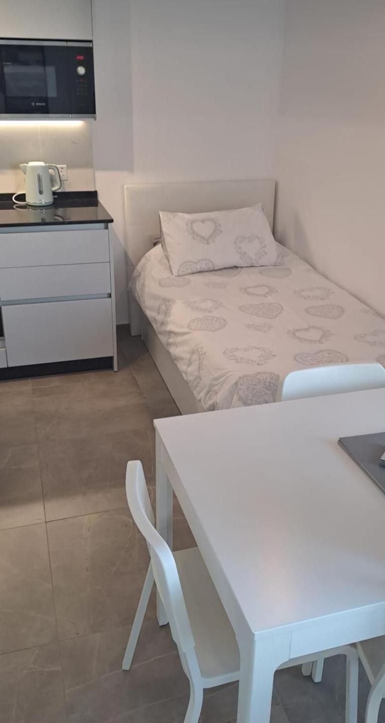 Beautiful Studio In Gibraltar - E1 Eksteriør bilde